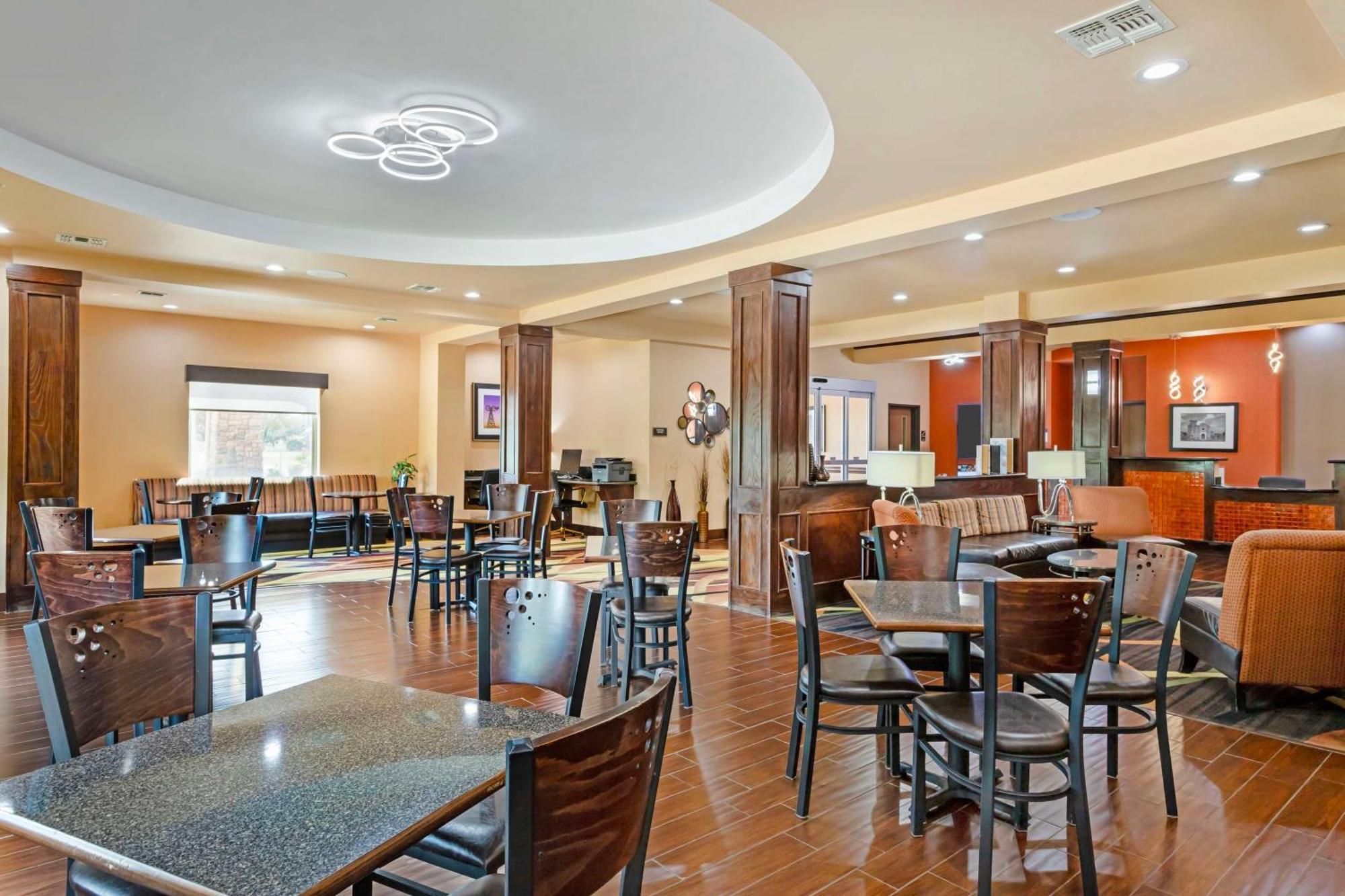 Best Western Plus Goliad Inn & Suites Exteriér fotografie