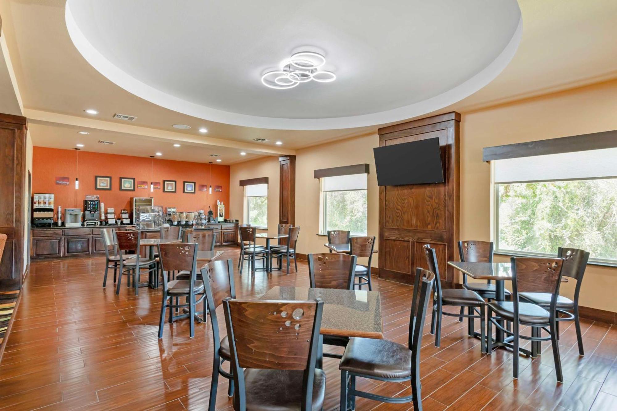 Best Western Plus Goliad Inn & Suites Exteriér fotografie
