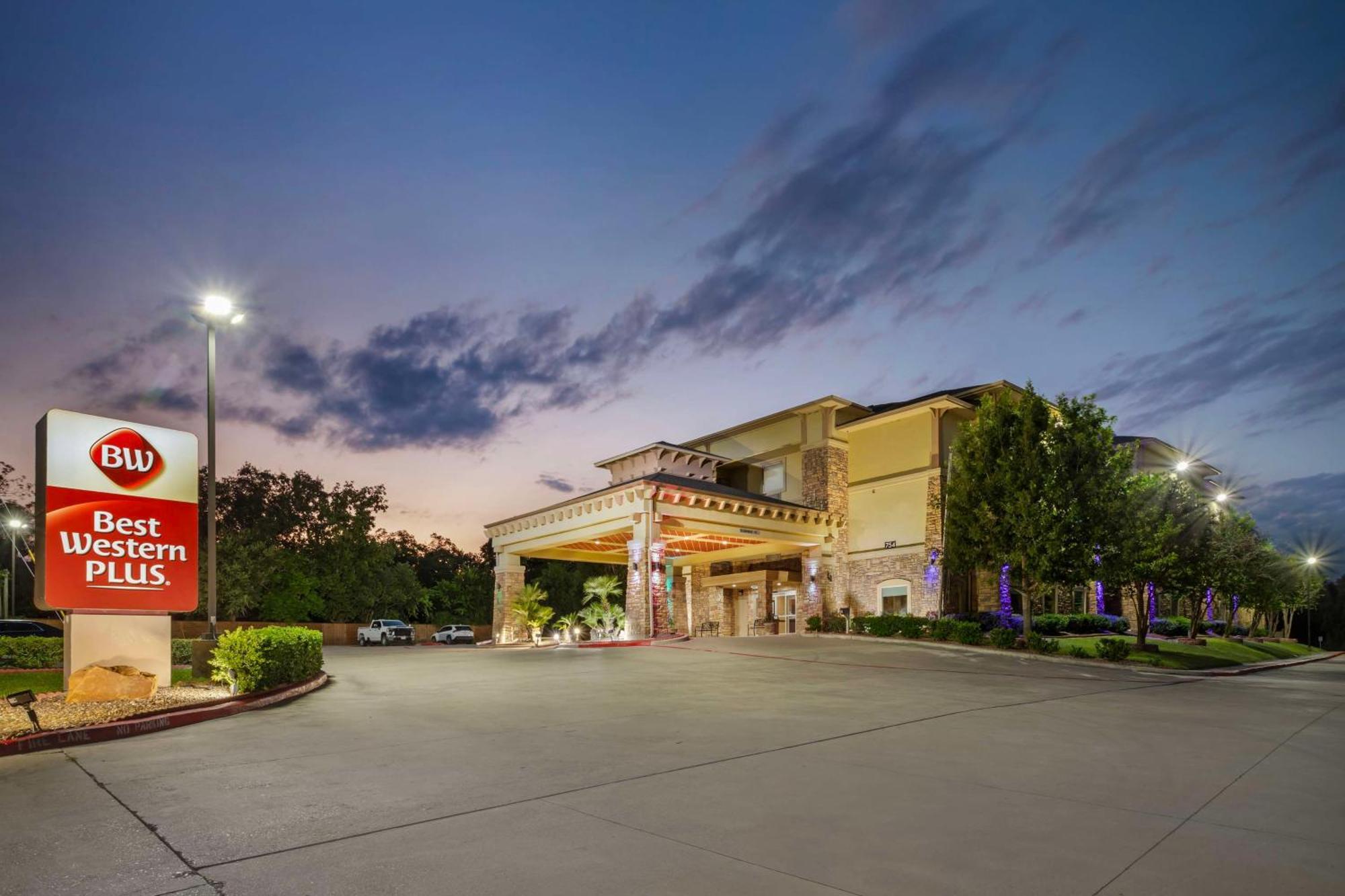 Best Western Plus Goliad Inn & Suites Exteriér fotografie